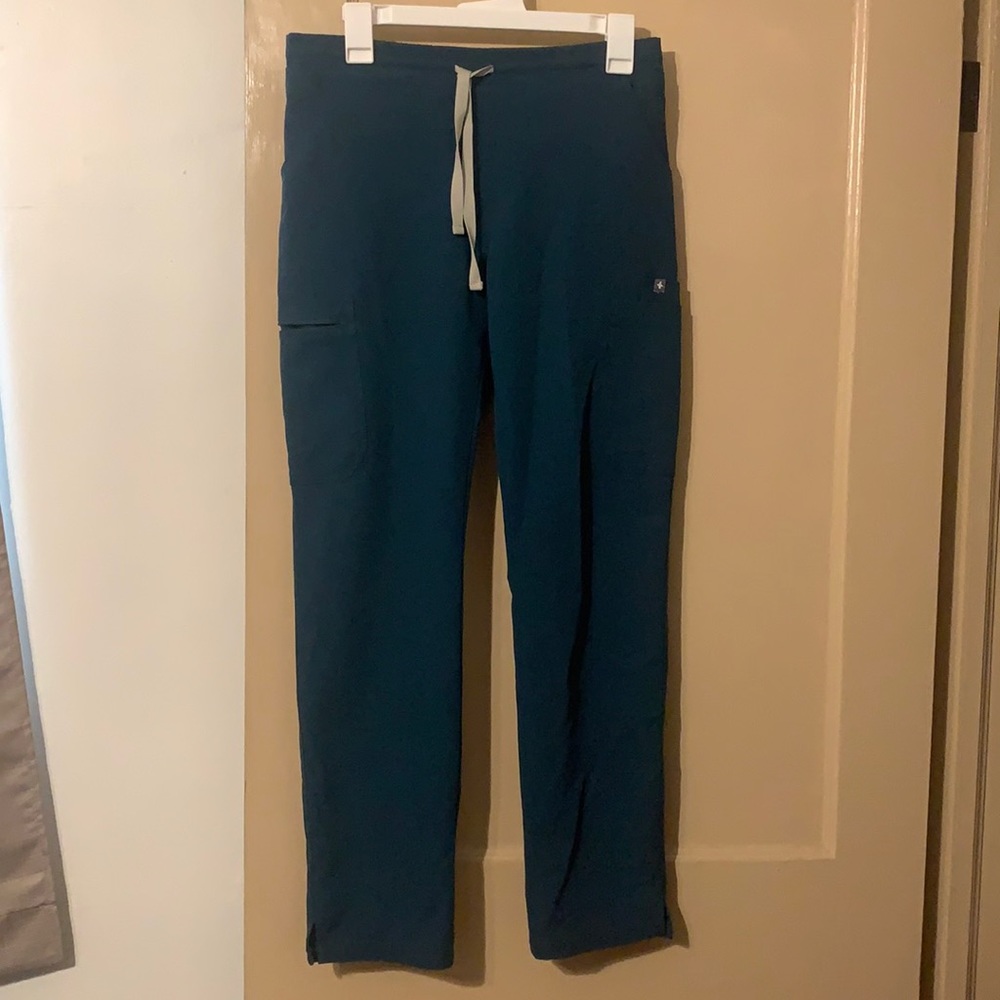 Figs Skinny Scrub Pants